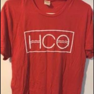 men’s hollister shirt (wrinkled from being folded)